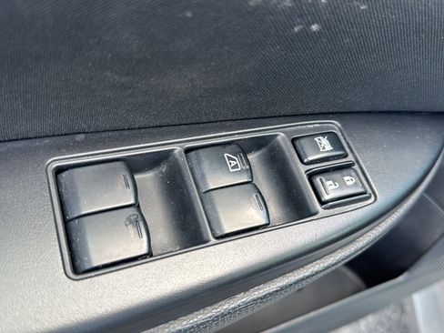 Used 2011 Subaru Legacy 2.5i Premium AWD/4WD image 16