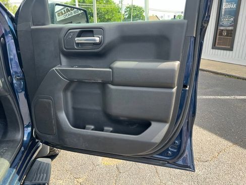 Used 2020 Chevrolet Silverado 1500 Custom w/ Custom Value Package AWD/4WD image 32