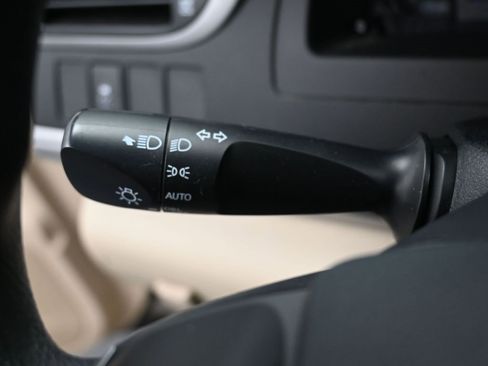 Used 2012 Toyota Camry LE image 19