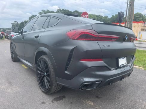 Used 2022 BMW X6 xDrive40i w/ Executive Package AWD/4WD image 3