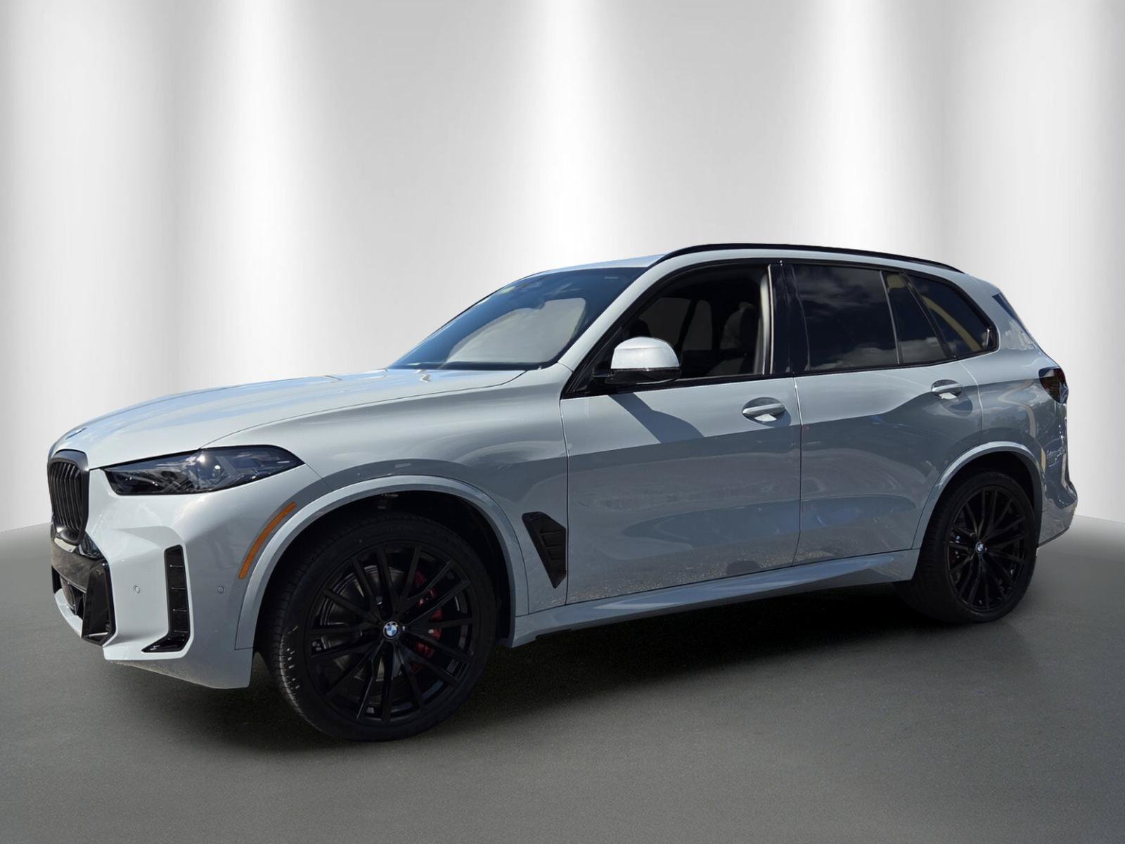 New 2026 BMW X5 xDrive40i w/ M Sport Package AWD/4WD image 3