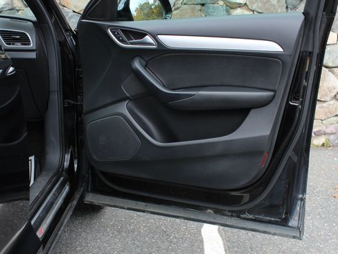 Used 2018 Audi Q3 2.0T Premium image 18