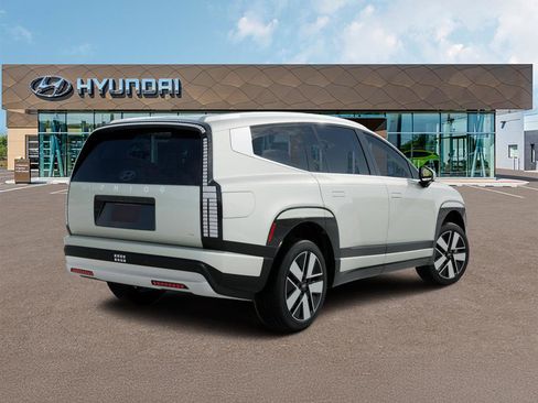 New 2026 Hyundai Ioniq 9 SEL image 5