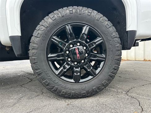 Used 2024 GMC Sierra 2500 AT4 w/ AT4 Premium Plus Package image 20
