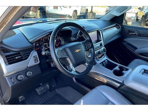 Used 2018 Chevrolet Suburban LT image 16