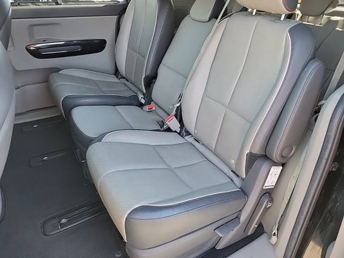 Used 2015 Kia Sedona EX w/ EX Premium Package image 7