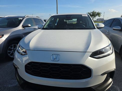 Used 2024 Honda HR-V LX image 2