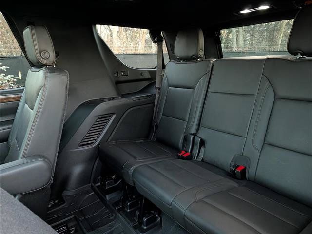 Used 2021 Chevrolet Tahoe High Country w/ Premium Package AWD/4WD image 29