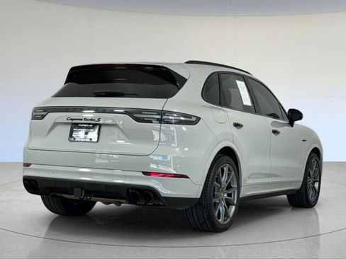 Certified 2023 Porsche Cayenne Turbo S AWD/4WD image 8