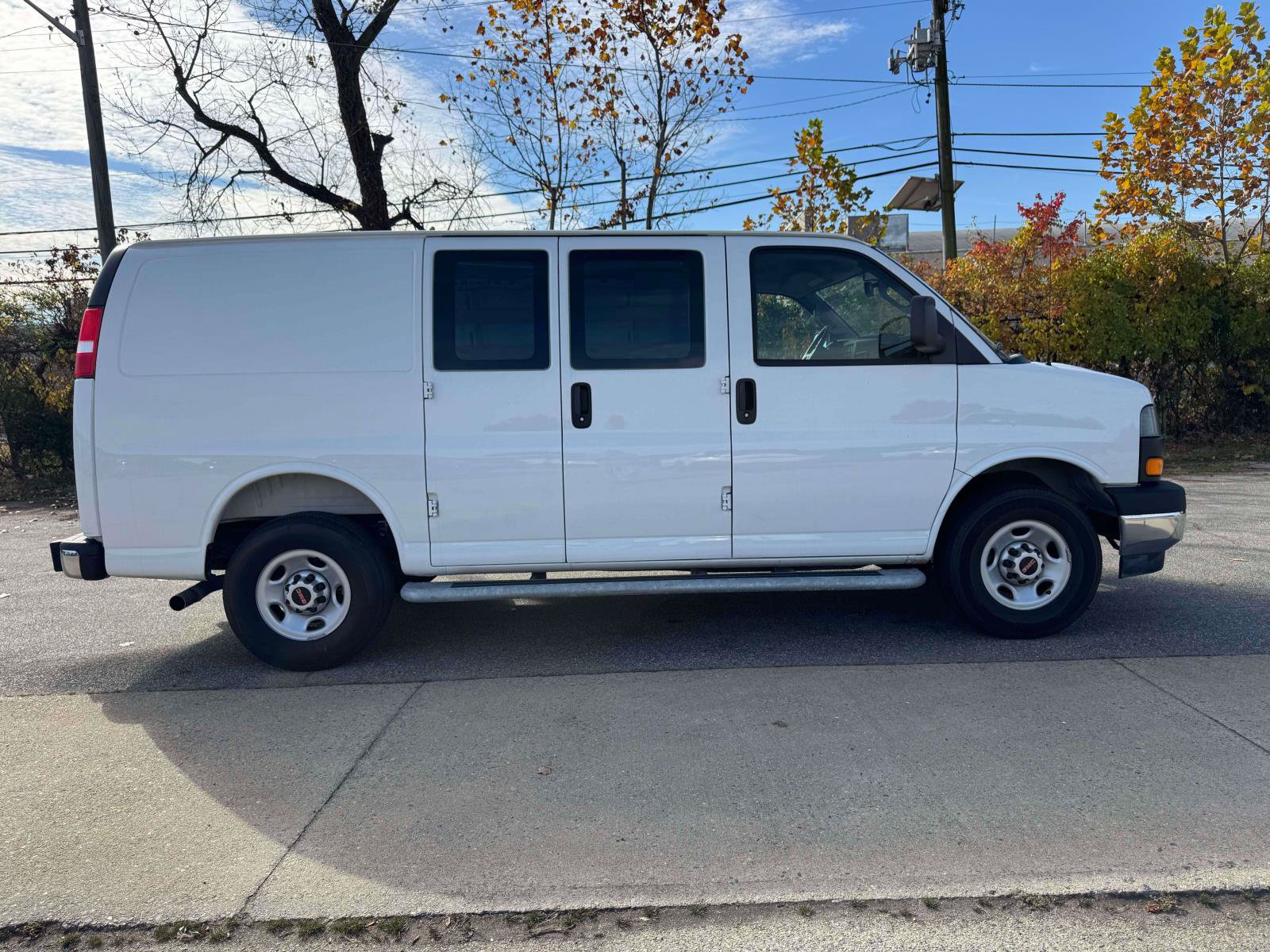 Used 2025 GMC Savana 2500 w/ Driver Convenience Package RWD image 6