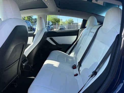 Used 2018 Tesla Model 3 image 10