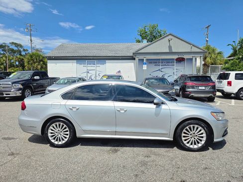 Used 2017 Volkswagen Passat 1.8T SE FWD image 3