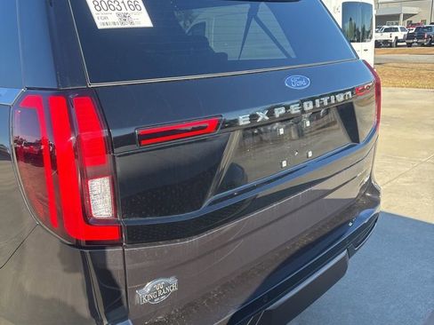 Used 2025 Ford Expedition Max King Ranch image 9