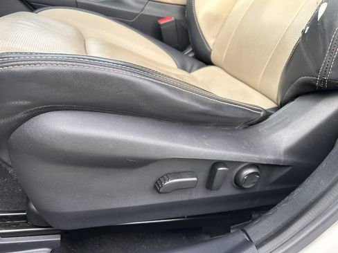 Used 2020 Subaru Outback Limited image 32