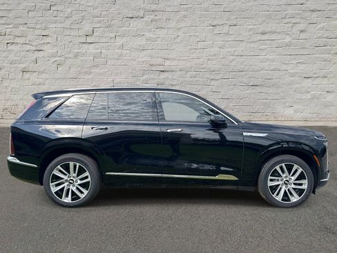 New 2026 Cadillac Vistiq Luxury AWD/4WD image 6