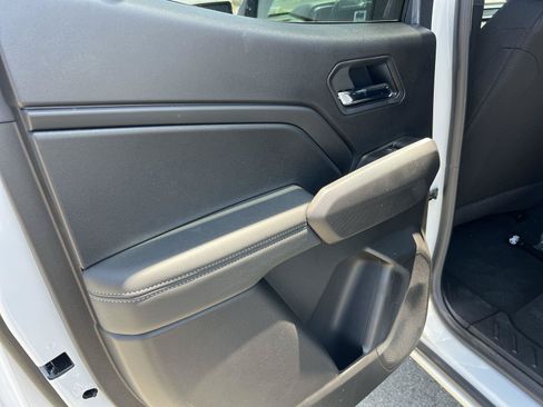 New 2026 GMC Canyon Elevation w/ LPO, Black Badging Package RWD image 24