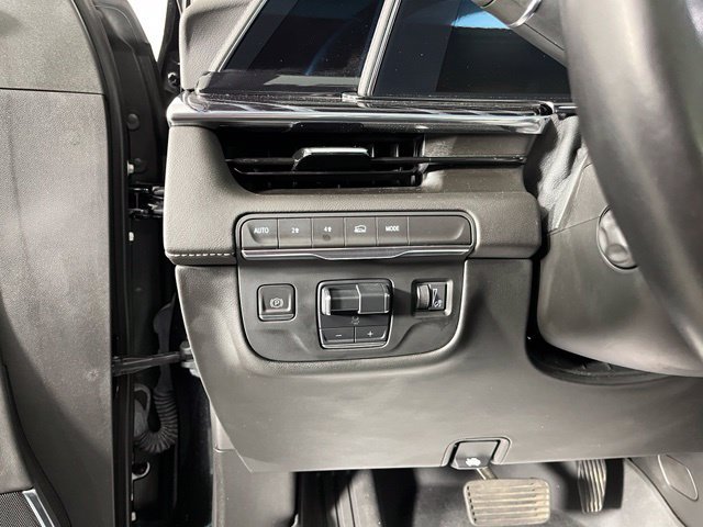 Used 2023 Cadillac Escalade Sport w/ LPO, ONYX Package AWD/4WD image 16