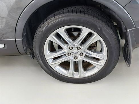 Used 2016 Ford Explorer Limited w/ Equipment Group 301A FWD image 29