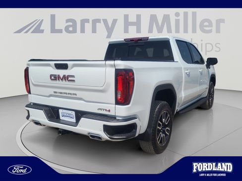 Used 2025 GMC Sierra 1500 AT4 w/ AT4 Premium Package AWD/4WD image 5