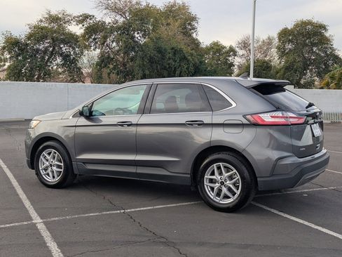 Used 2024 Ford Edge SEL image 4