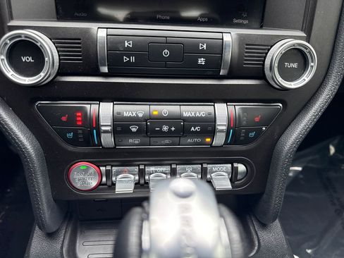 Used 2019 Ford Mustang Premium image 19