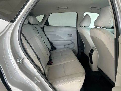 Used 2024 Hyundai Kona SEL FWD image 28