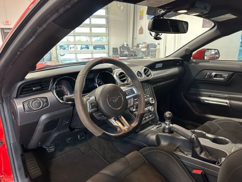 Used 2017 Ford Mustang GT w/ GT Performance Package image 16