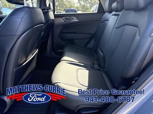 Used 2025 Kia Sportage EX FWD image 12