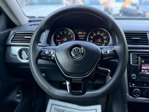 Used 2016 Volkswagen Passat 1.8T S FWD image 37