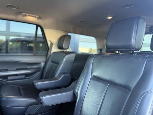 Used 2024 Ford Expedition XLT image 7