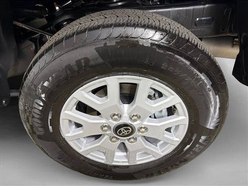 Used 2026 Toyota Tacoma SR5 RWD image 19