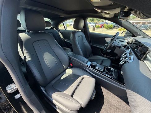 Used 2023 Mercedes-Benz CLA 250 4MATIC image 10
