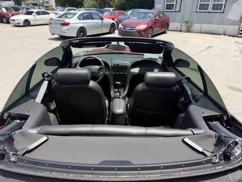 Used 2004 Ford Mustang Convertible RWD image 22