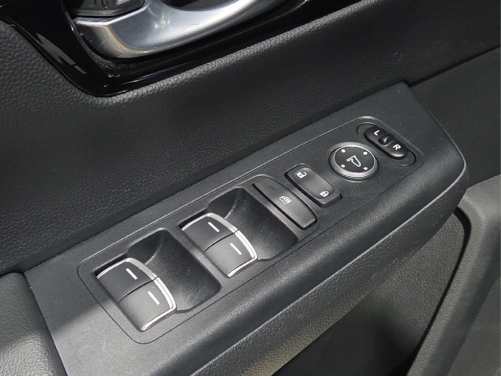 Used 2023 Honda CR-V Sport Touring image 18