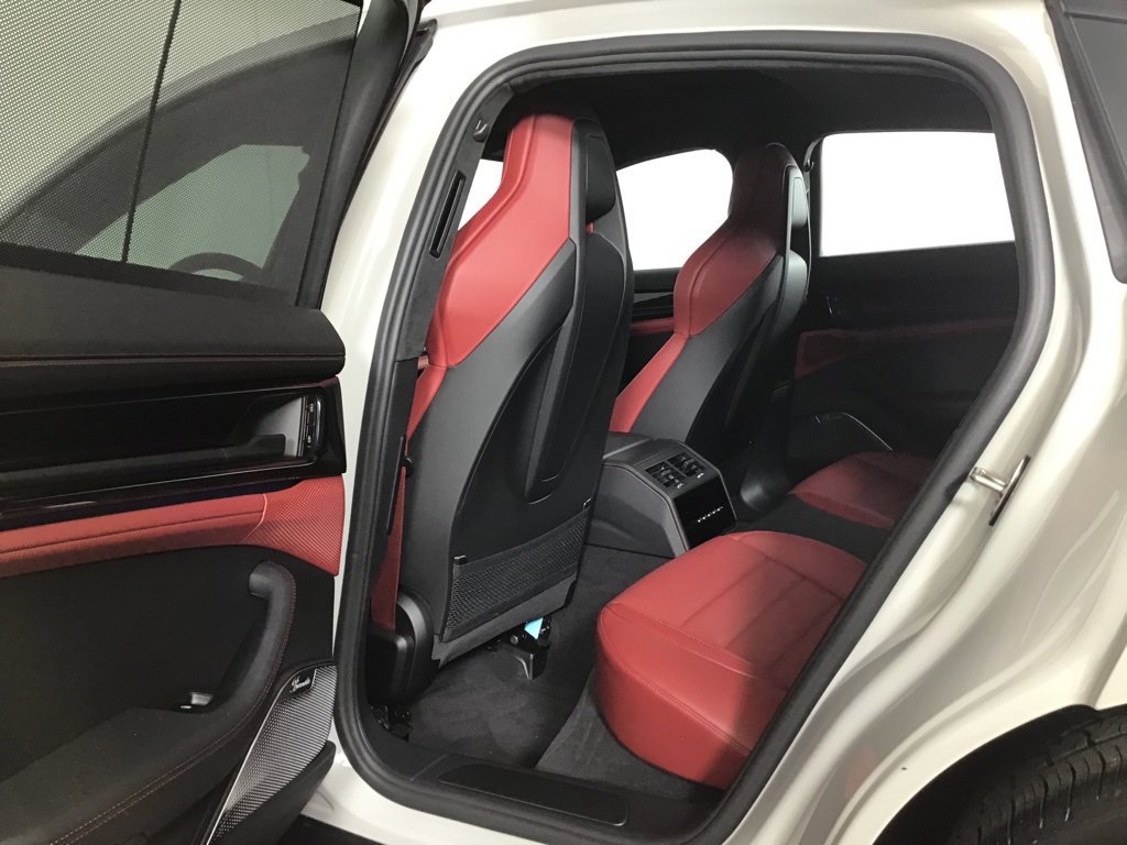 Certified 2026 Porsche Panamera GTS AWD/4WD image 27