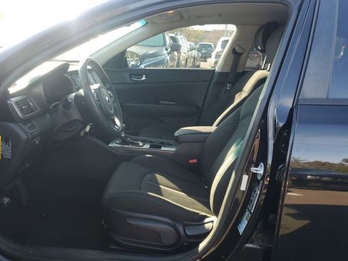 Used 2017 Kia Optima LX image 18
