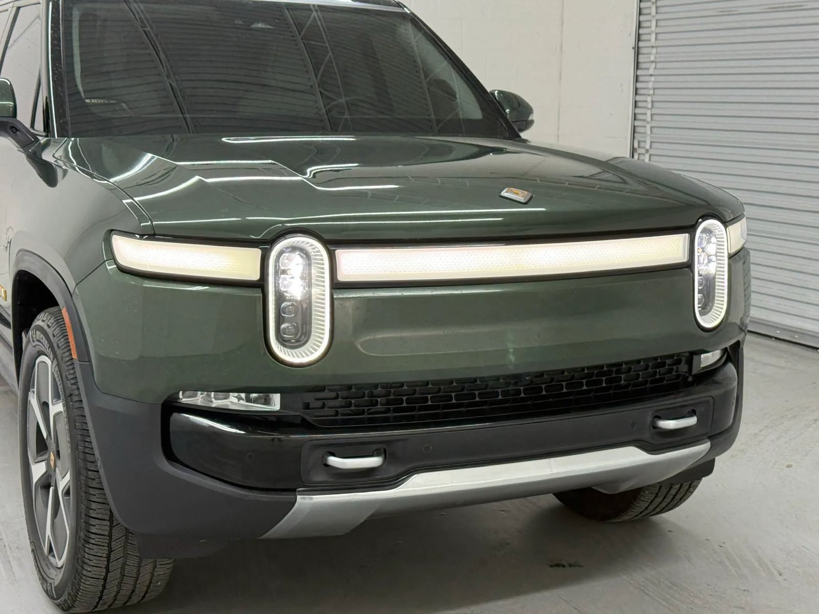 Used 2024 Rivian R1S Adventure Quad AWD/4WD image 40