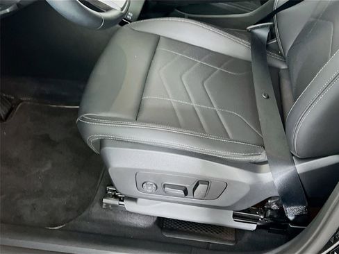 Used 2025 BMW X1 xDrive28i w/ Technology Package image 19