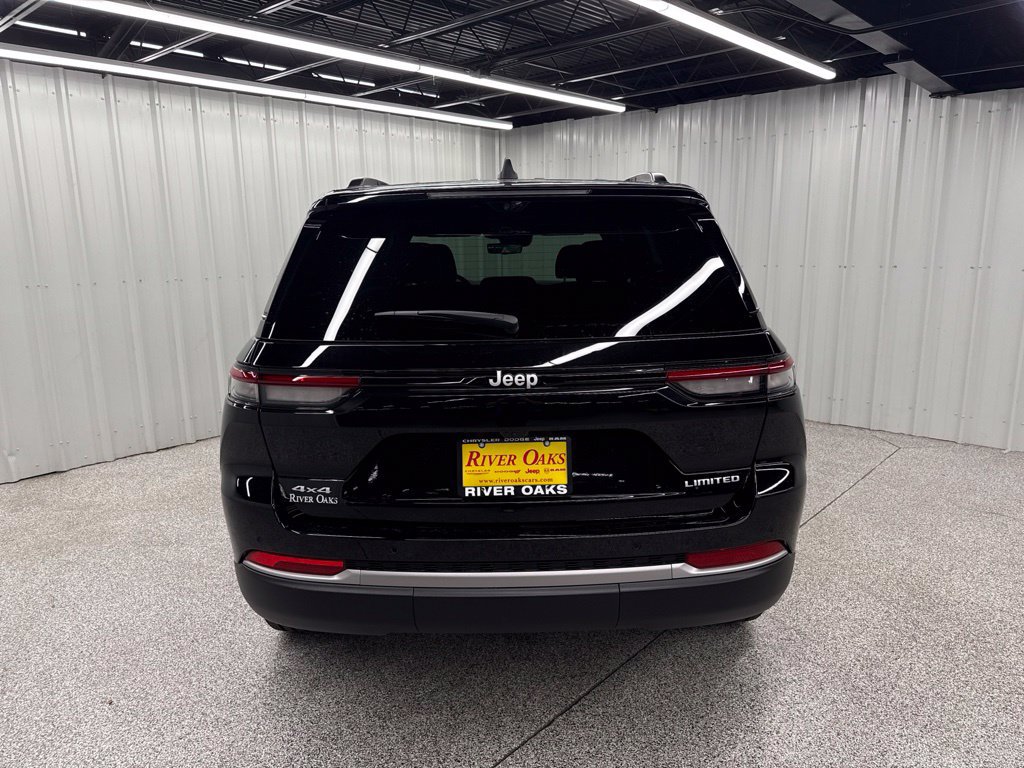 New 2026 Jeep Grand Cherokee Limited w/ Luxury Tech Group II AWD/4WD image 5