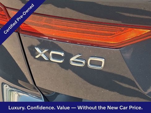 Certified 2023 Volvo XC60 B5 Ultimate w/ Climate Package AWD/4WD image 31