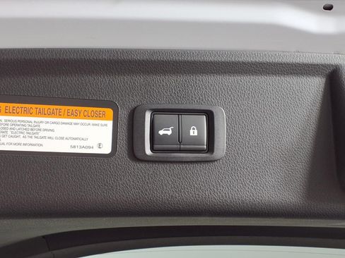 Used 2024 Mitsubishi Eclipse Cross SEL AWD/4WD image 13