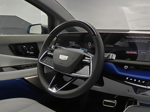 New 2026 Cadillac Optiq Luxury 1 image 35