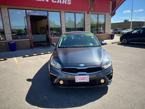 Used 2019 Kia Forte LXS FWD image 2