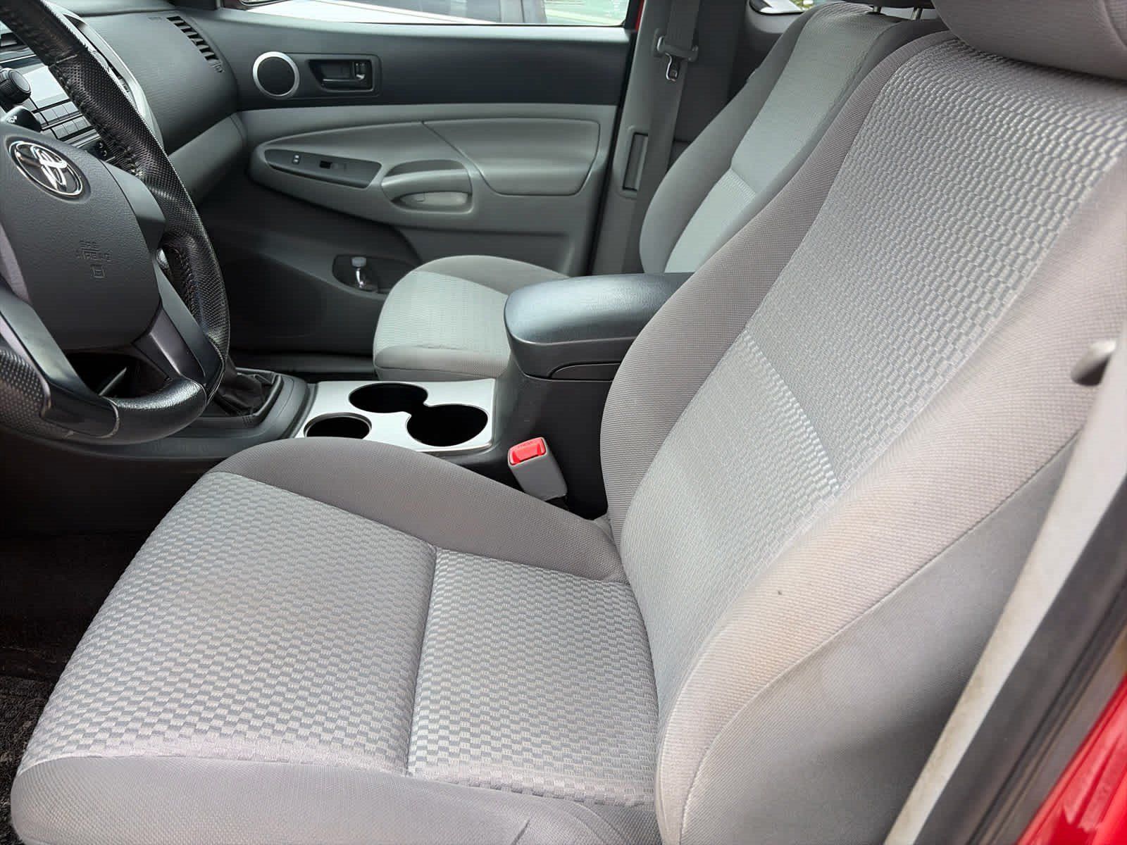 Used 2012 Toyota Tacoma 4x4 Access Cab V6 w/ SR5 Pkg image 6