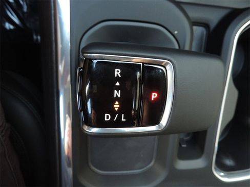 New 2026 GMC Sierra 1500 SLT image 23