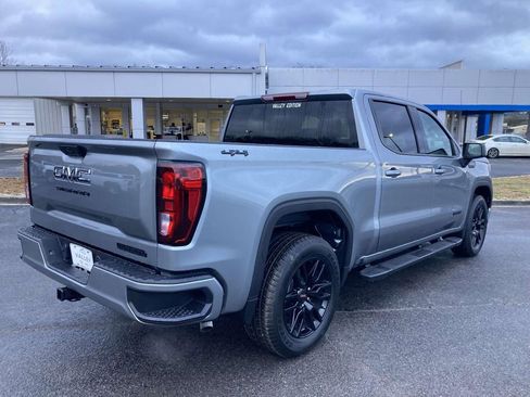 New 2026 GMC Sierra 1500 Elevation w/ LPO, Elevation Black Package AWD/4WD image 4