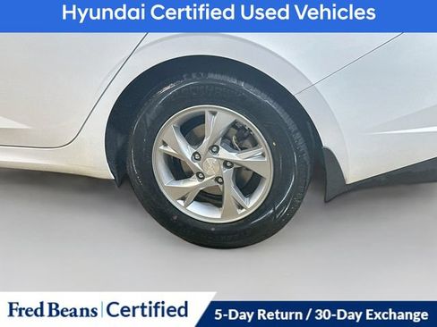 Certified 2023 Hyundai Elantra SE w/ Winter Weather Package FWD image 9