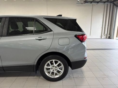 Used 2023 Chevrolet Equinox LS FWD image 7