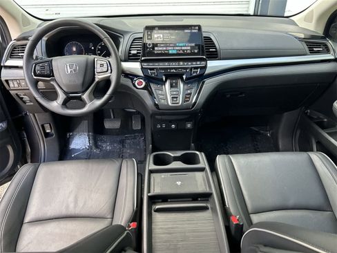 Used 2025 Honda Odyssey Touring image 17