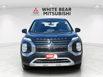 Used 2025 Mitsubishi Outlander SE